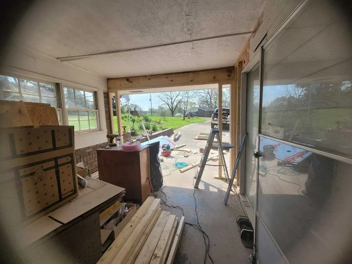 Air movers and dehumidifier for Drying & Dehumidification in West Manchester